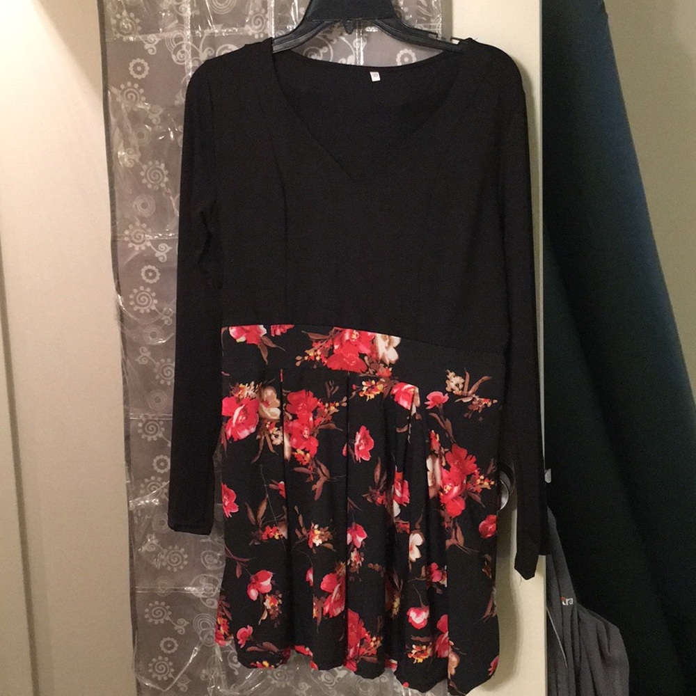 Black long sleeve V-neck pink floral dress